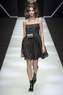 Emporio Armani Fall 2018 Ready-to-Wear , Emporio Armani осень зима 2018 , Fashion show , неделя моды в Милане , MFW , Mainstyles